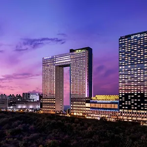 Novotel Ambassador Yongsan Отель Сеул